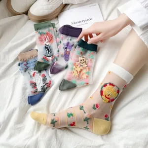 Transparente Kristallsocken aus Mesh mit süßer Blumen- und Tierstickerei für Frühling Sommer.