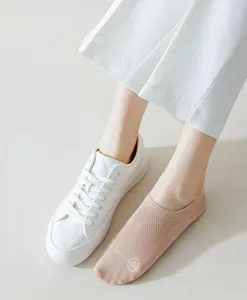 Zomer dunne mesh onzichtbare sokken voor vrouwen, ademende antislip enkelsokken comfortabel.
