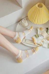 Women breathable mesh short socks with cute floral embroidery, summer thin cotton ankle socks.