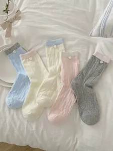 Calcetines de media pantorrilla de malla bonita para mujer con botones de corazón verano detalle.