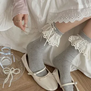 Chaussettes mi-hautes en dentelle à volants gris nœud doux style fille tricot confortable