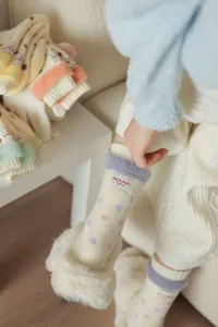Thickened wool slouch socks with colorful polka dots, cozy warm winter mid-tube socks.