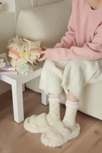 Thickened polka dot fleece socks cozy winter warm mid tube wool blend socks for women detail