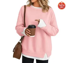 Roze sweatshirt met lange mouwen detail, casual losse pasvorm met witte ribboord kraag en zoom.