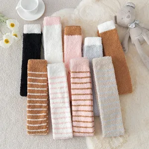 Calentitos calcetines altos de forro polar coral, medias largas cálidas a rayas y lisas para mujer.