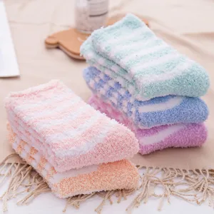 Chaussettes d'hiver douillettes en polaire corail chaussettes de sol chaudes femme