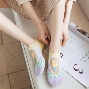 Women's summer mesh low cut short socks, breathable colorful checkered floral invisible boat socks.
