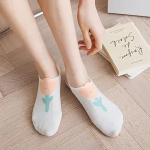 Cute floral low cut boat socks for women, comfortable breathable cotton invisible socks.