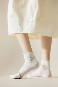Japanese cute smiley face embroidered short socks for women, breathable cotton spring and summer.