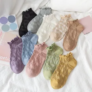Cute women ruffles short socks with heart pattern, breathable thin ankle socks for summer.