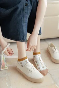 Japanese cute peach printed cotton short socks, sweet ankle boat socks for women and girls.