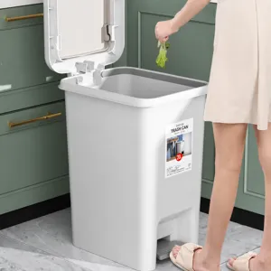 Grande poubelle à pédale avec couvercle pour cuisine, salle de bain et salon.