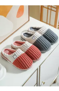 Chaussons en peluche d'hiver douillets avec ours, chaussures de maison épaisses.