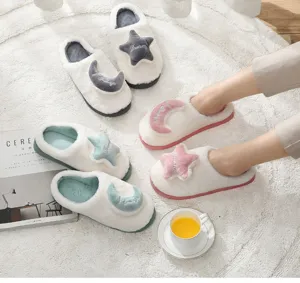 Pluche winter huisschoenen voor binnen, gezellige warme antislip paar katoenen schoenen.