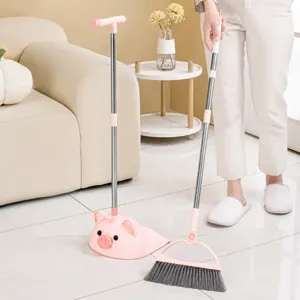 Haushaltsbesen und Kehrschaufel Set mit süßem Schweinchen-Design und Edelstahlgriff, weiche Borsten reinigen Staub und Haare