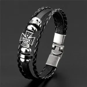 Vintage mehrschichtiges geflochtenes Lederarmband mit Metallkreuz Anhänger für Herren