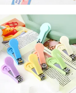 Meraviglioso set di tagliaunghie portatili di colore pastello per manicure a casa