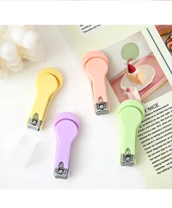 Tagliaunghie portatile color macaron carino con design antispruzzo per uso domestico.
