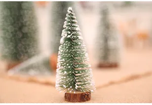 Mini sapin de noël de table floqué avec socle en bois pour décoration de fêtes.