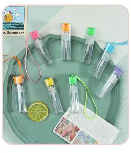 Flacon pulvérisateur de voyage coloré portable de 10ml pour le maquillage quotidien.