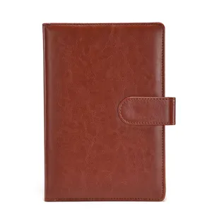 A5 zakelijk notitieboek van leer met magnetische sluiting voor kantoorvergadering en dagelijks gebruik.
