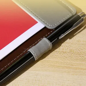 2025 Nuovo Calendario da Tavolo Tappetino per Mouse in Pelle con Portapenne Elegante