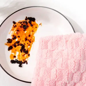 Hanging absorbent kitchen hand towel pink microfiber cleaning cloth for fast oil removal