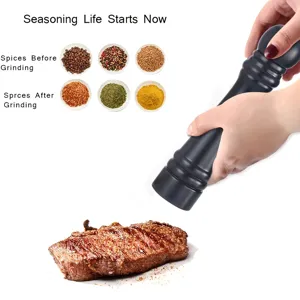 Macina pepe manuale con nucleo in ceramica per condire e macinare spezie in cucina.