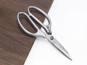 Multifunktionale Küchenschere mit Aluminiumgriff zum Kochen und Knochenschneiden