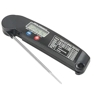 Digiteres Fleischthermometer mit klappbarem Edelstahlfühler und LCD-Display für Küche.