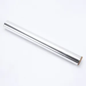 Food grade aluminum foil roll for baking and barbecue, 5m long, ideal kitchen essential tool.