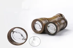 Λεπτομέρεια μηχανισμού μύλου πιπεριού από ξύλο με εσωτερικό κεραμικό εξάρτημα άλεσης