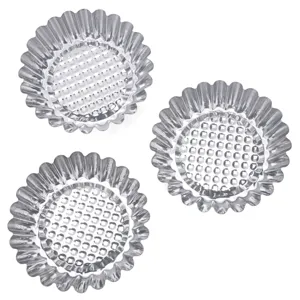 Stainless steel egg tart molds, fluted baking cups for mini cakes and pastry.