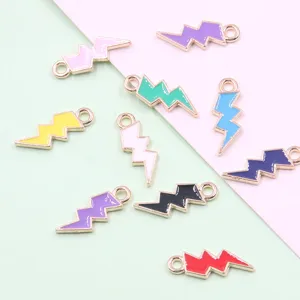 Colgantes de rayo de aleacion de 10 colores 7x20mm accesorios para hacer joyas DIY oro