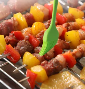 Pennello da cucina in silicone per barbecue e cottura, utensile resistente al calore.