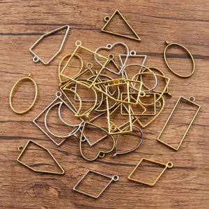 Colgantes de aleación geométrica para manualidades de joyería de resina de bricolaje.