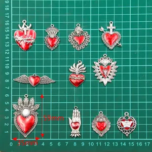 Retro gotische rode hart legering hangers bedels voor DIY oorbellen ketting sieraden accessoires.