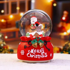 Weihnachts Schneekugel Dekoration, Weihnachtsmann Tischdeko mit Licht und Wasser für Geschenke.