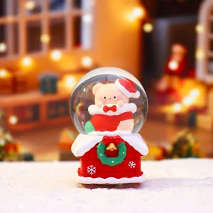Mini boule à neige de Noël avec un ours mignon, lumière lumineuse, déco de fête.