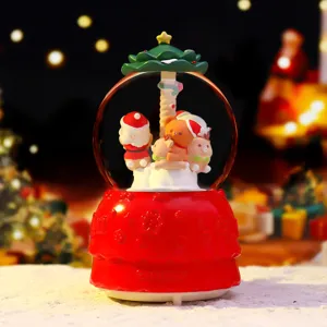 Weihnachtsschneekugel Spieluhr mit süßem Bären und Weihnachtsmann, leuchtendes Festtagsgeschenk.