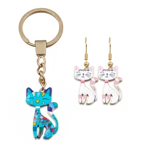 Joli porte-clés chat en émail et boucles d'oreilles assorties, bijoux mode alliage or.