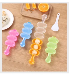 Set stampo shaker per polpette di riso in plastica, utensile da cucina per sushi e pappa bimbo.