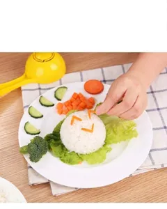 DIY Reisbällchen Form und Löffel Set aus lebensmittelechtem PP Material für praktische Küche.