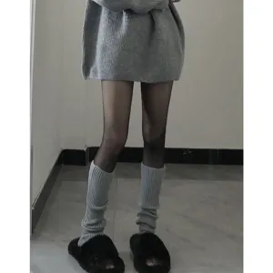 Scaldamuscoli in maglia grigia per donna, comodi copri calzini invernali, morbido stile JK.