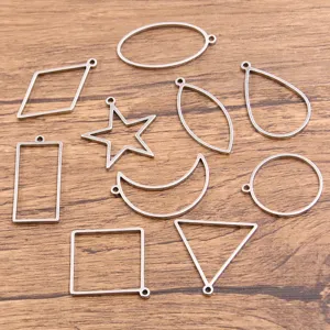 Breloques géométriques en acier inoxydable cadres de pendentif DIY pour la fabrication de bijoux.
