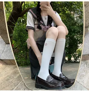 Witte kuitkousen in Japanse stijl met schattig borduursel voor studenten JK-uniformen.