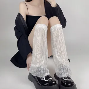 Weiße Spitzen-Beinwärmer für Damen, süße Lolita-Stil Rüschensocken für stilvolle Outfits.