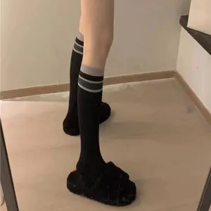 Chaussettes mi hautes rayées style collège confortables chaussettes étudiantes quotidien.