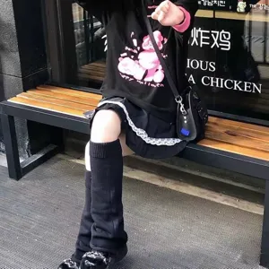 Jambières style JK japonaises pour femmes, guêtres tricotées évasées en détail.
