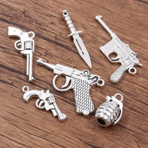 DIY metaallegering wapen bedels hanger set voor handgemaakte sieraden maken en ambachten.